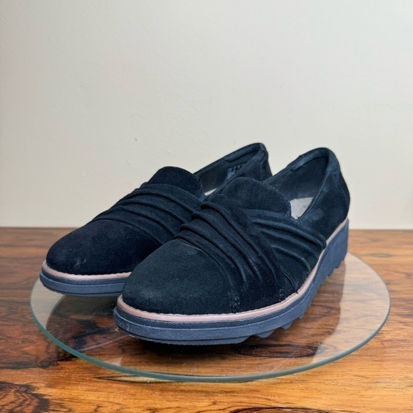 Clarks Collection Slip-On Loafers - Sharon Villa in black suede - Picture 4 of 16